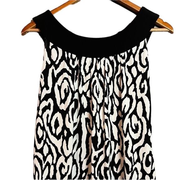 3 for $30! Ronni Nicole patterned dress - Picture 6 of 8